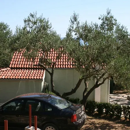 House With A Parking Space - 6770 Makarska